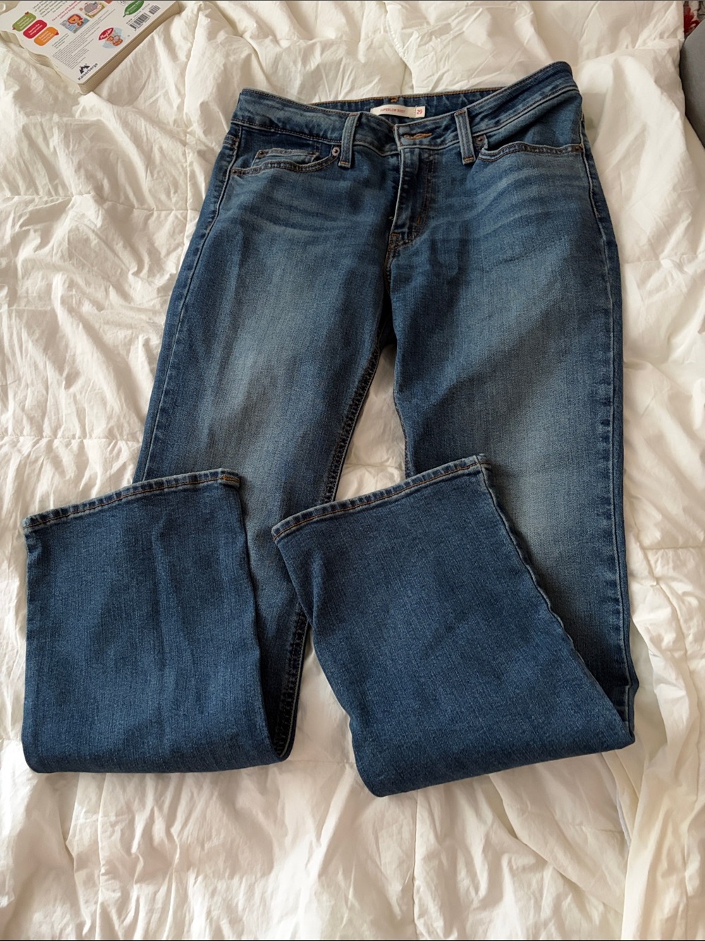 Classic Women's Mid Wash Blue Jeans Levi’s Superlow Boot
